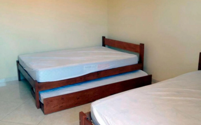 Casa Paraná com 8 quartos acomoda até 40 pessoas