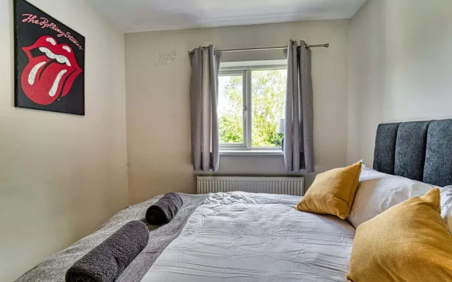 Host Stay Birches Barn