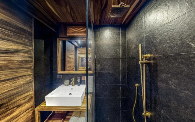 Breeze 215 at La Residencia