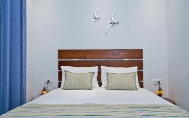 Santorini Facile Fir Rooms
