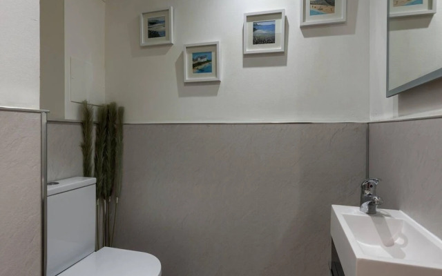 Captivating 3-bed Apartment by Gleneagles