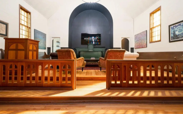 Lyndale Church Lodge