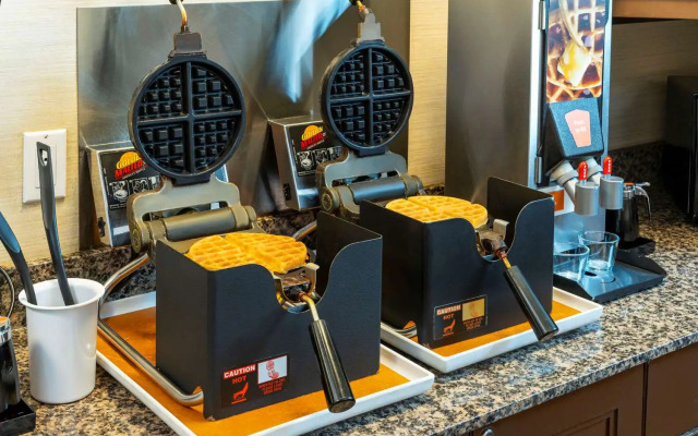 Comfort Inn Surrey Hotel