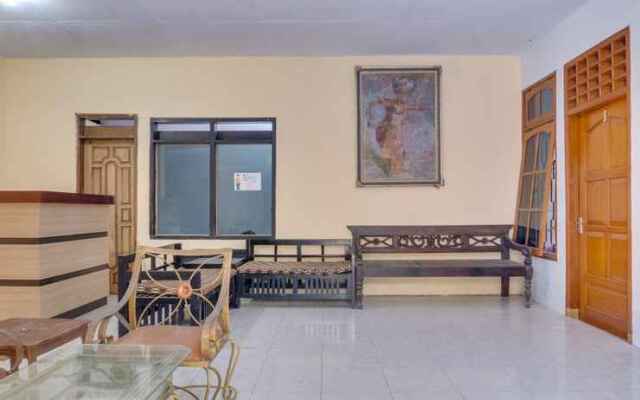 Oyo Life 2792 Kadoeng Krasan Banyuwangi