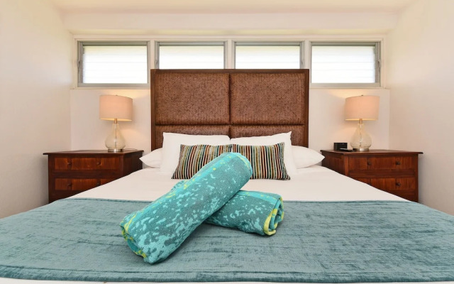 Lahaina Roads #205 1 Bedroom Condo by Redawning