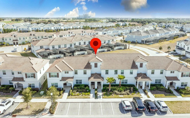 Gorgeous NEW Orlando Townhouse With Pvt Pool by Redawning