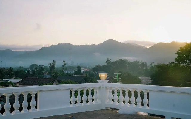 Daddy Dream Hotel And Residence