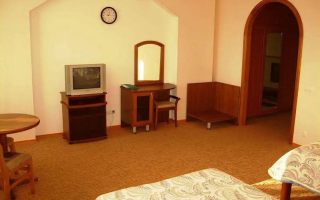 Naberezhnaya Hotel