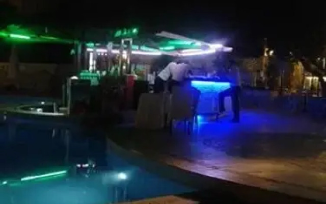 Holiday & Leisure Club