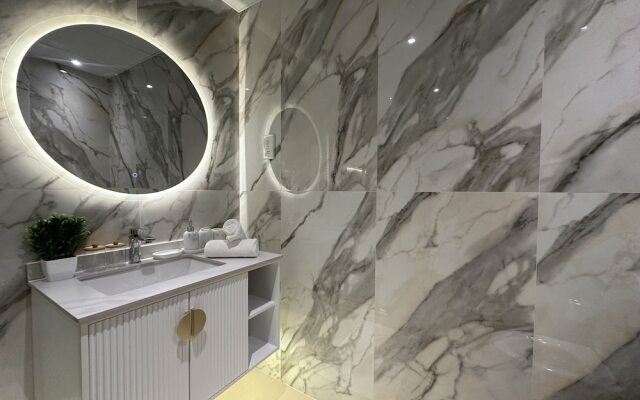 Manzil - Modern 3BR Home in JBR, Beach Front