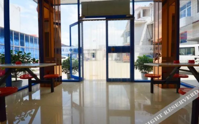 Xinzhou qi village hot spring resort yunzhongshan hotel