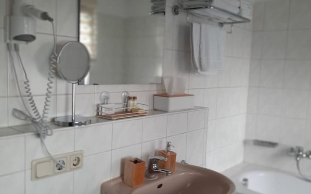 Stadthotel am Adenauerplatz