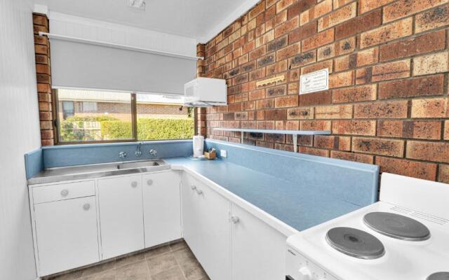 Kellraine Holiday Units