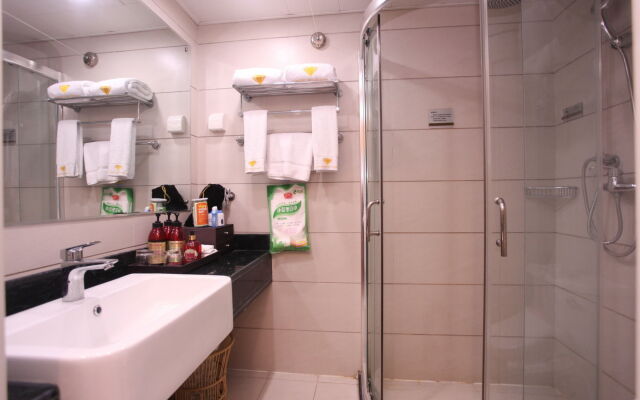 Chengdu Longhu Haibin Hotel