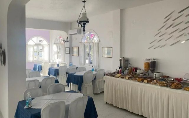 Melina Hotel
