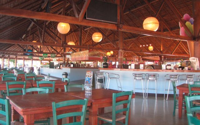 Hu Park Albatros Village