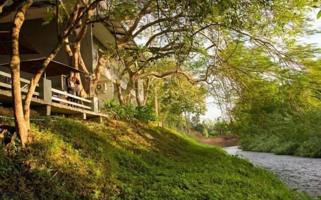 Season Namkorn Resort