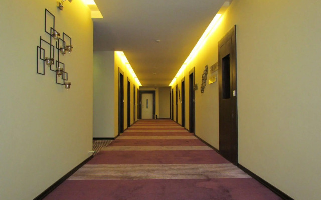 Hotel Pine Spring Wazir Bagh