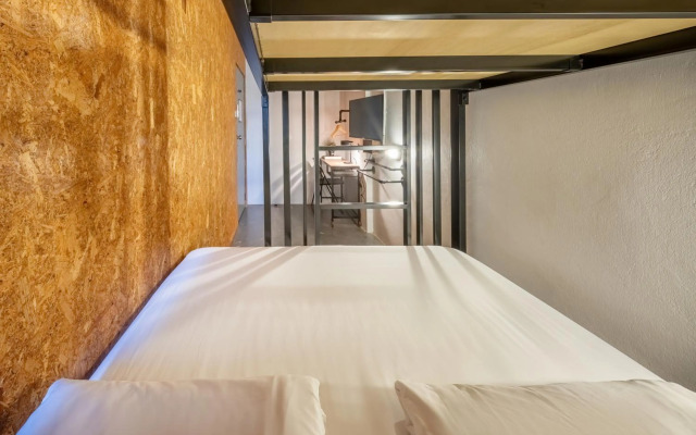 Pho Hostel