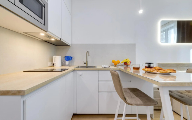 Апартаменты в небоскрёбе, центр Москвы