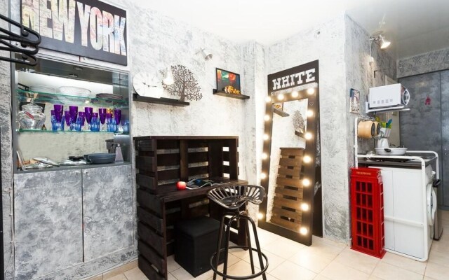 RentalSPb London cafe Studio