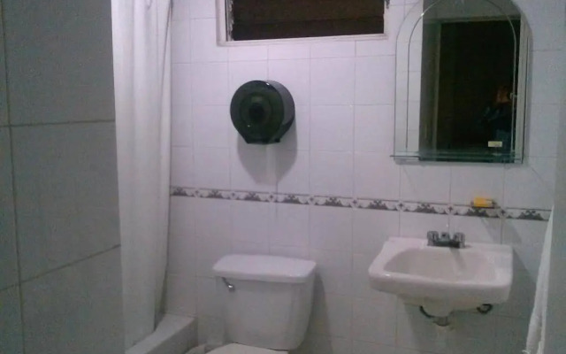 Aparta Hotel Jardines Metropolitanos
