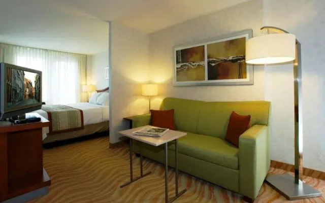 SpringHill Suites Old Montreal