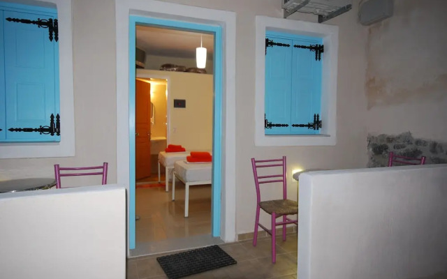 Santorini Camping/Rooms