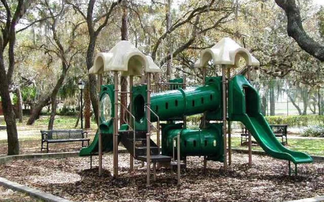 Sunny Oaks