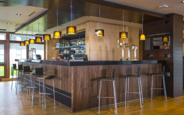 Holiday Inn Express London-Epsom Downs by IHG