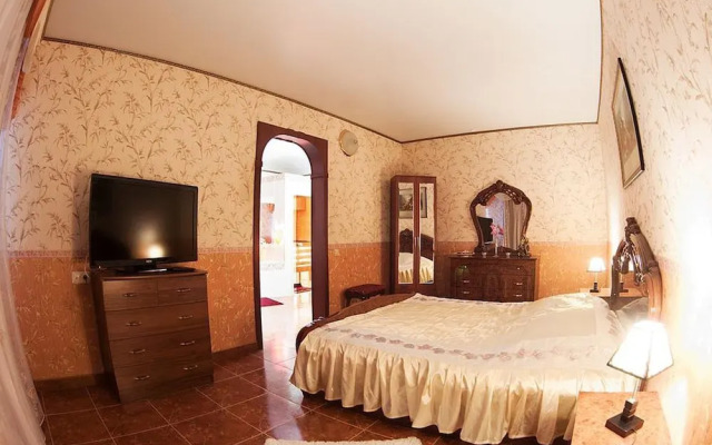 Симфоническая ул. ул. Композиторов, 12