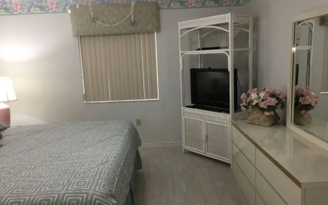 215 Chad - 3 Br Condo