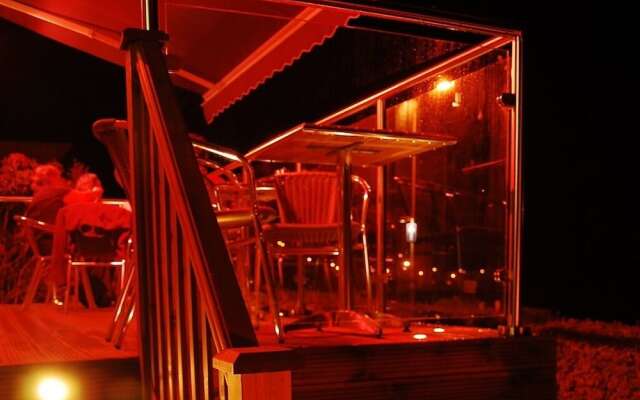 The Moelwyn Hotel & Restaurant