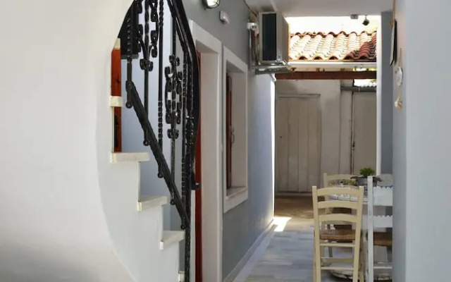 Urban Studios Manos