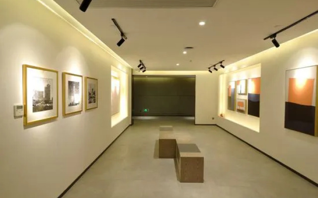 Yilongxuan Hotel (Guangzhou Baiyun Airport Renhe Subway Station)