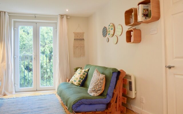 Contemporary 2 Bedroom Apartment in Bristol City Centre