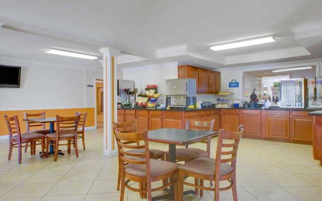 Econo Lodge Mt. Hope - Beckley