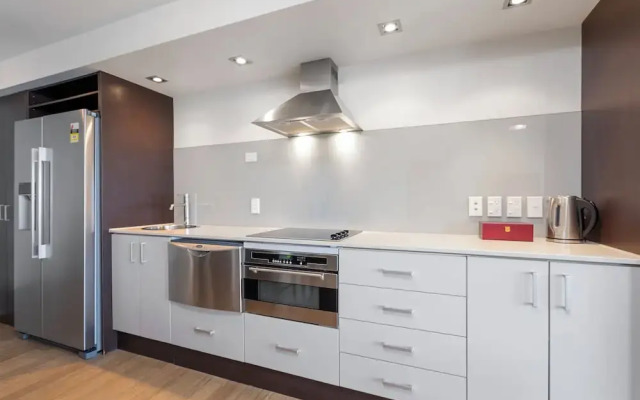 Paihia Beach Front 2 bedroom Apartment