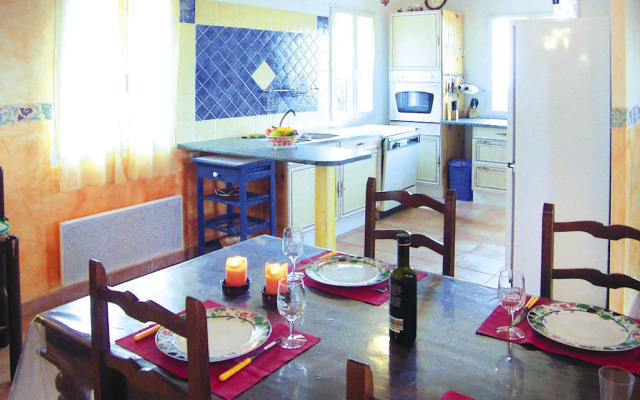 Provencal holiday home with private garden, Bédoin