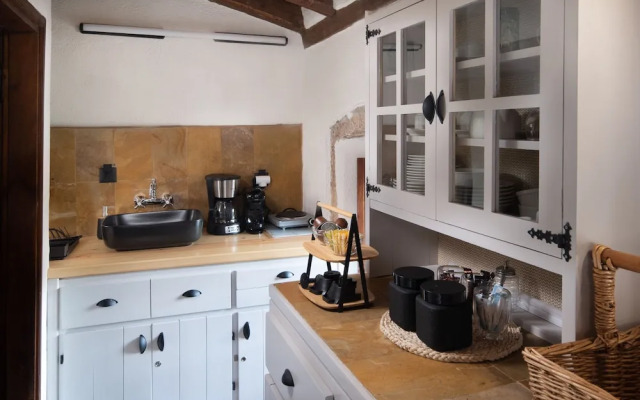 Menexes Suites Monemvasia