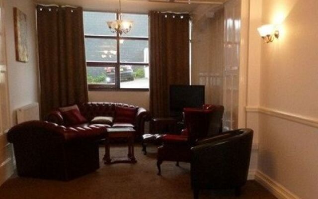 Eliot House Hotel