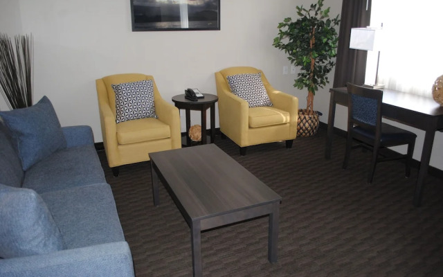 Days Inn and Suites Lindsay