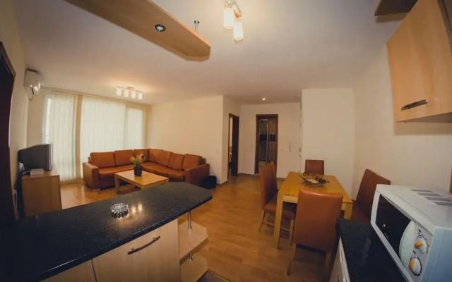 GT Riviera Fort Beach Apartments