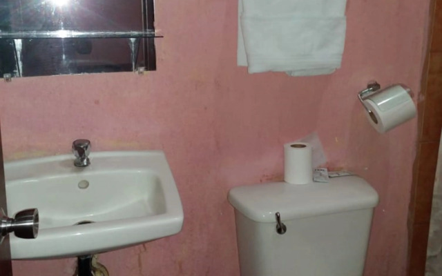 Hotel Bar y Restaurante Charlys El Viejo