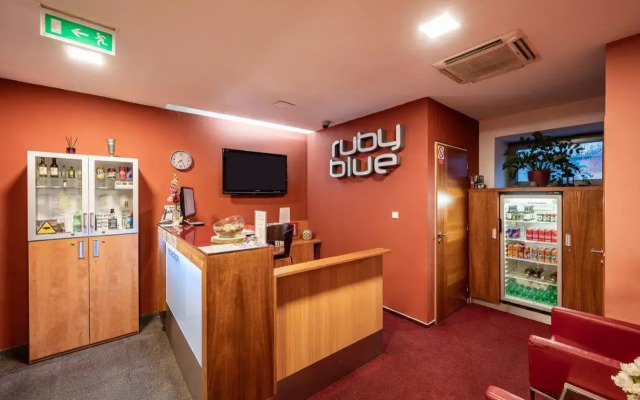 Hotel Ruby Blue