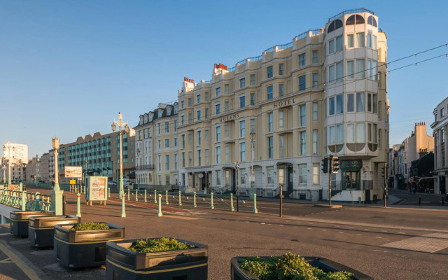 Queens Hotel