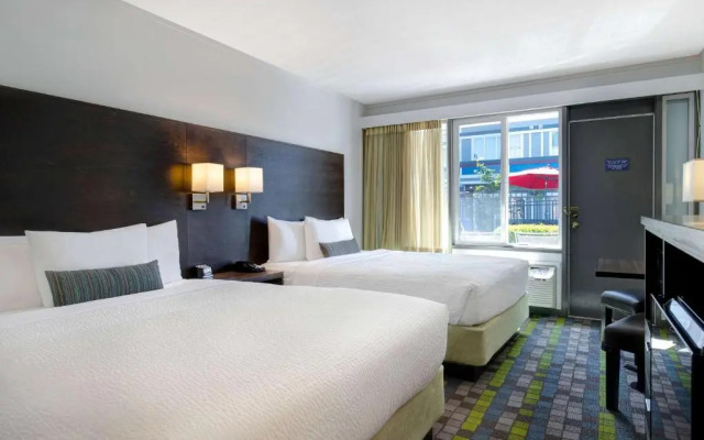 Victoria Airport/Sidney Travelodge