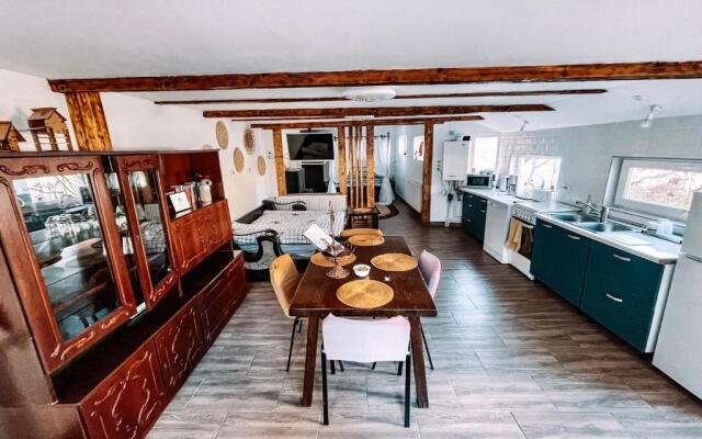 Garage Apartment Râșnov