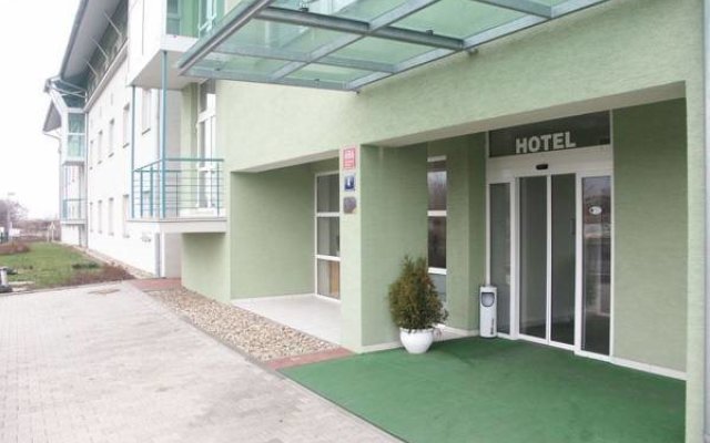 Hotel Imos