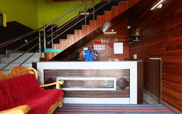 OYO 24260 Nanjunda Palace